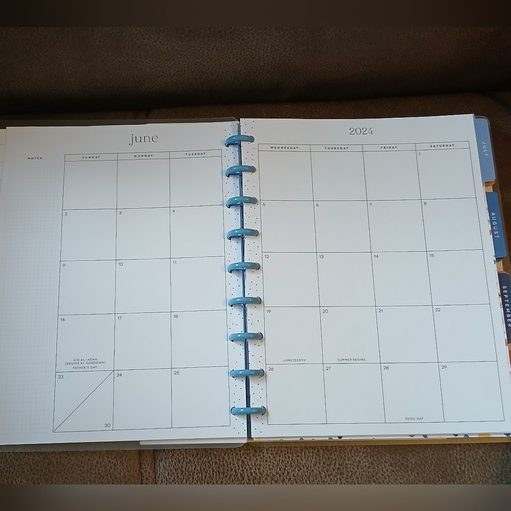 The Happy Planner classic sized 12 month planner Fresh Kitchen Flowers - Picture 5 of 16